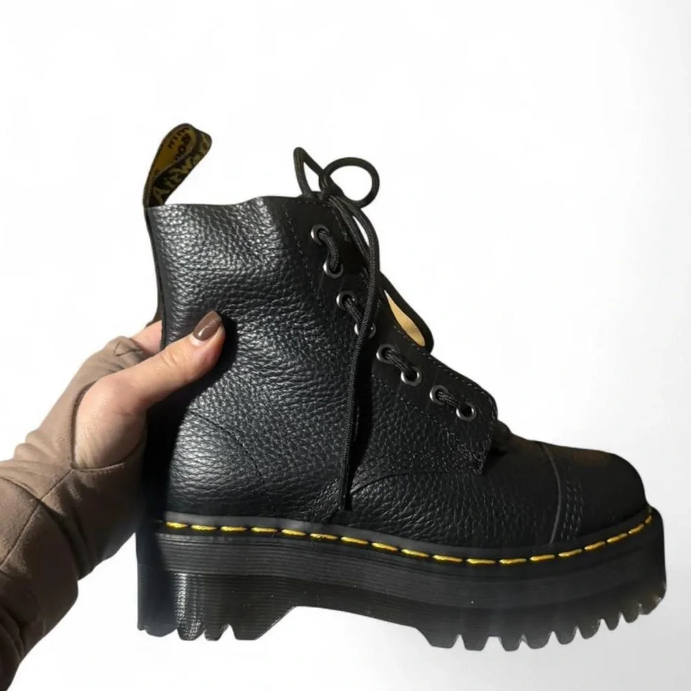Dr Marten Sinclair Black Leather Platform Boots - Picture 3 of 6